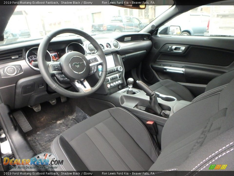 Ebony Interior - 2019 Ford Mustang EcoBoost Fastback Photo #14