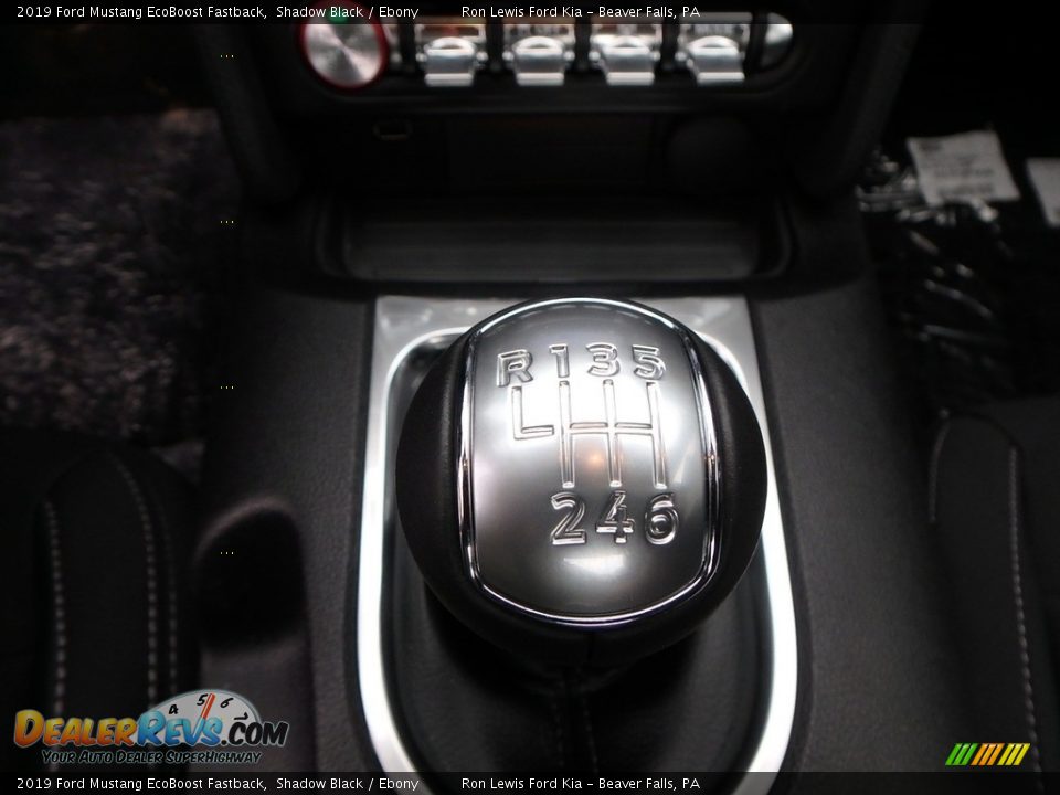 2019 Ford Mustang EcoBoost Fastback Shifter Photo #19