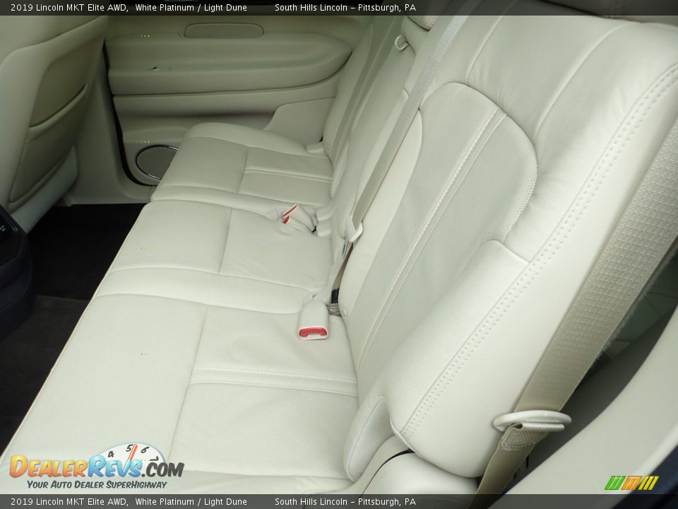 2019 Lincoln MKT Elite AWD White Platinum / Light Dune Photo #16