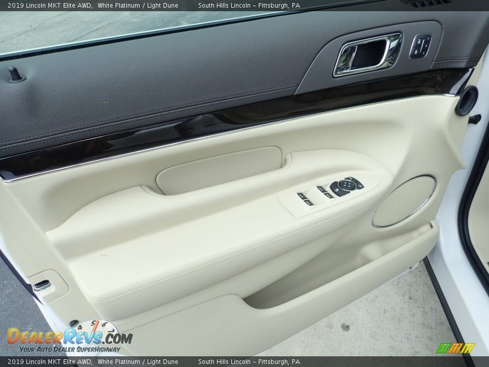 2019 Lincoln MKT Elite AWD White Platinum / Light Dune Photo #18