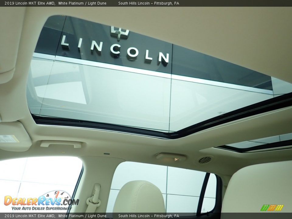 2019 Lincoln MKT Elite AWD White Platinum / Light Dune Photo #20