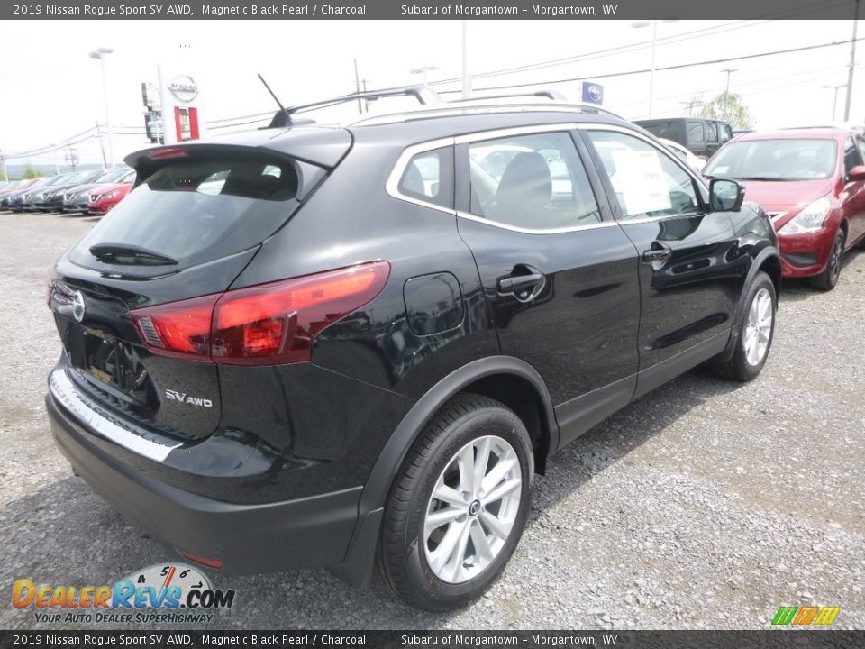2019 Nissan Rogue Sport SV AWD Magnetic Black Pearl / Charcoal Photo #4