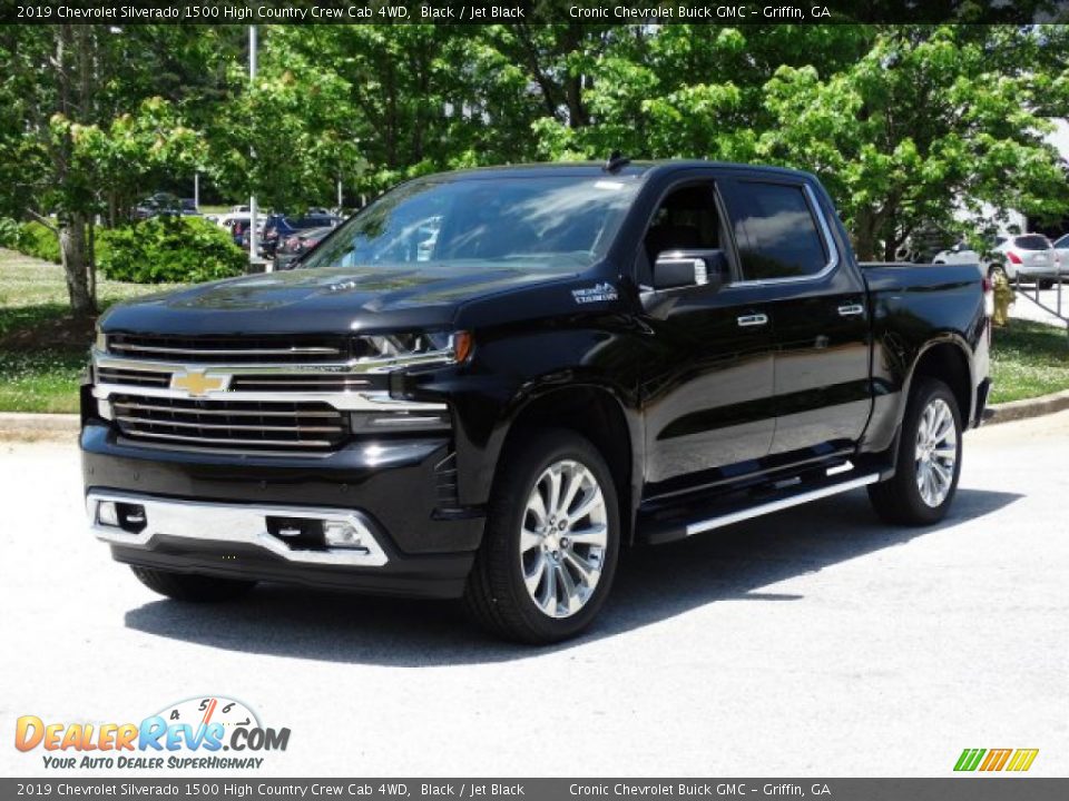 Front 3/4 View of 2019 Chevrolet Silverado 1500 High Country Crew Cab 4WD Photo #5