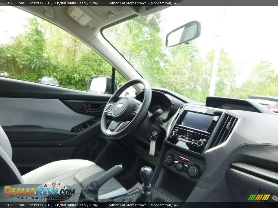 2019 Subaru Crosstrek 2.0i Crystal White Pearl / Gray Photo #11