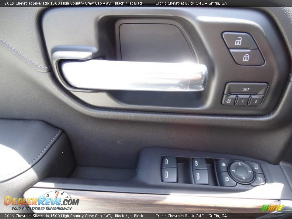 Controls of 2019 Chevrolet Silverado 1500 High Country Crew Cab 4WD Photo #15