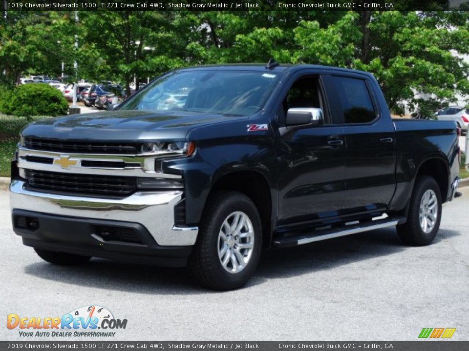 Front 3/4 View of 2019 Chevrolet Silverado 1500 LT Z71 Crew Cab 4WD Photo #5