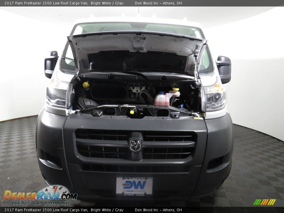 2017 Ram ProMaster 1500 Low Roof Cargo Van Bright White / Gray Photo #5