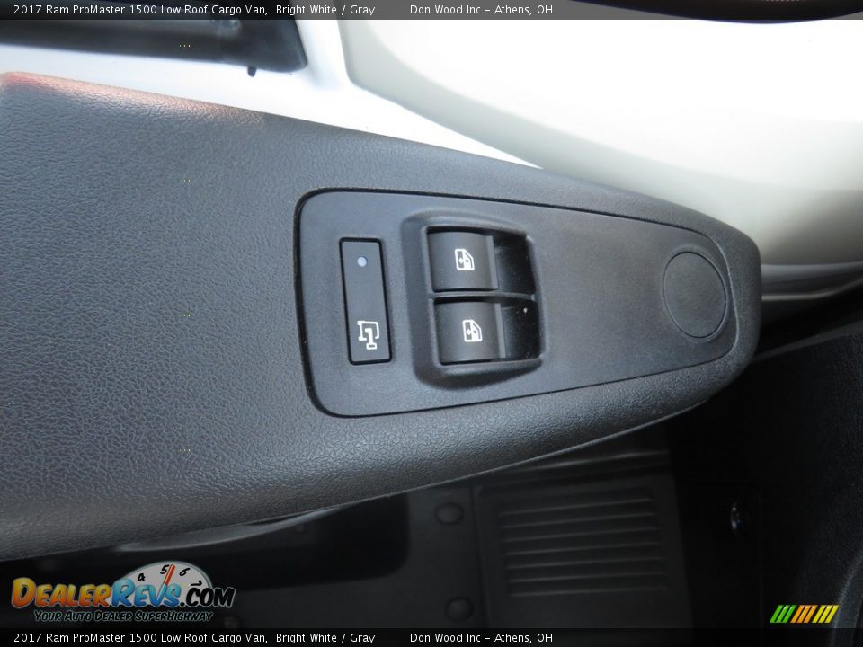 2017 Ram ProMaster 1500 Low Roof Cargo Van Bright White / Gray Photo #25