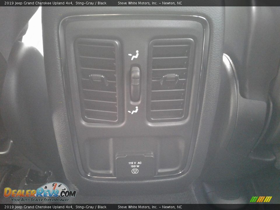 2019 Jeep Grand Cherokee Upland 4x4 Sting-Gray / Black Photo #14