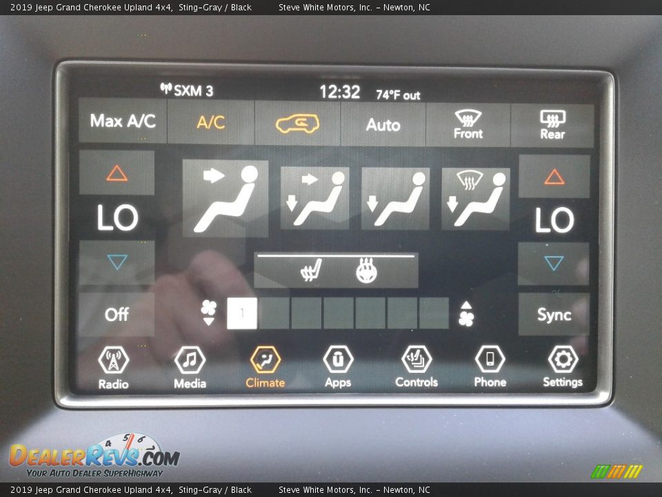 2019 Jeep Grand Cherokee Upland 4x4 Sting-Gray / Black Photo #25