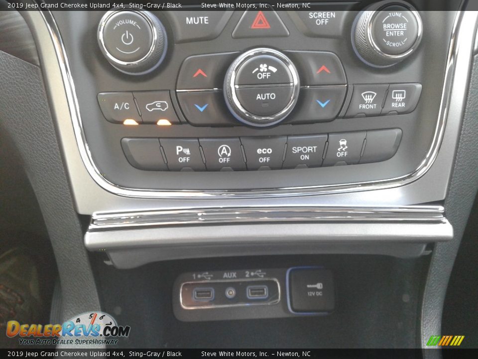 2019 Jeep Grand Cherokee Upland 4x4 Sting-Gray / Black Photo #28