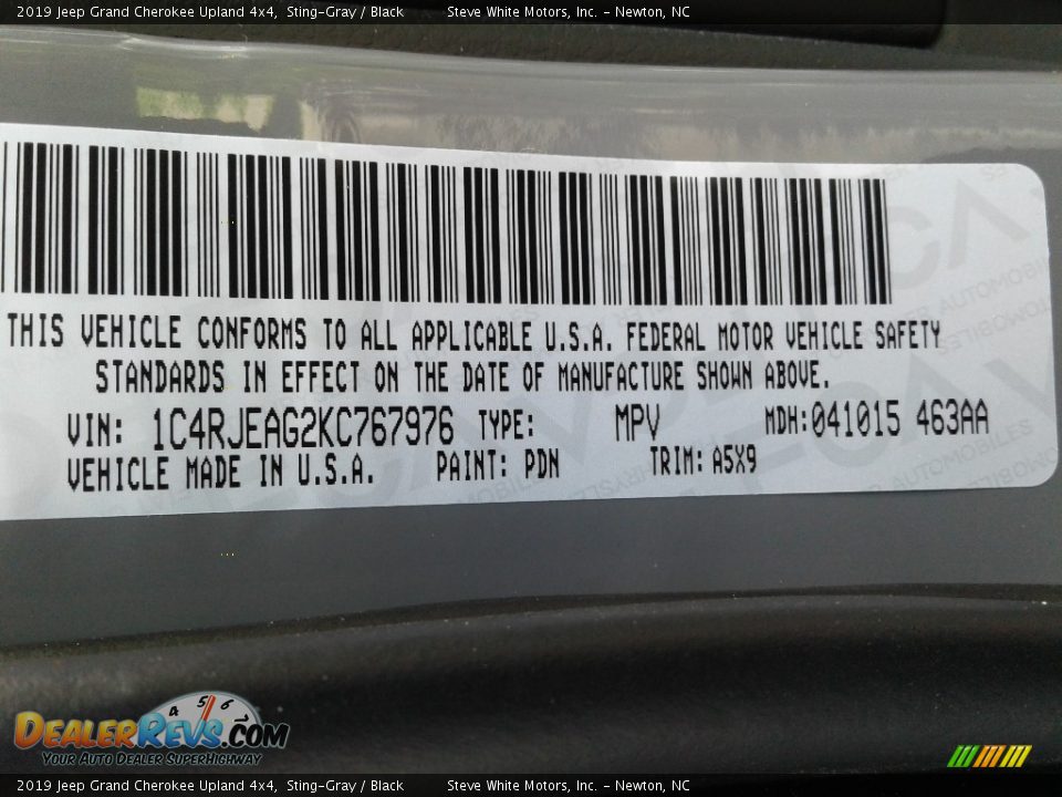 2019 Jeep Grand Cherokee Upland 4x4 Sting-Gray / Black Photo #34