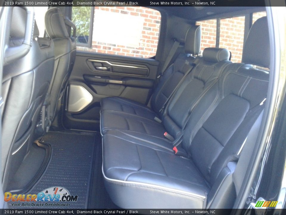 2019 Ram 1500 Limited Crew Cab 4x4 Diamond Black Crystal Pearl / Black Photo #11