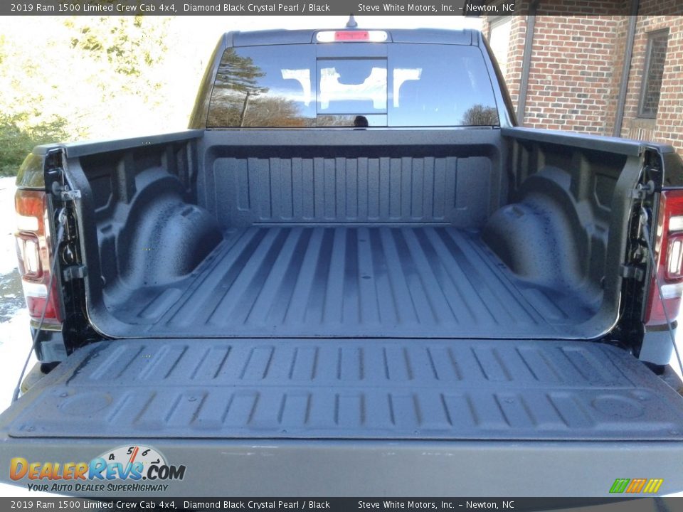 2019 Ram 1500 Limited Crew Cab 4x4 Diamond Black Crystal Pearl / Black Photo #13