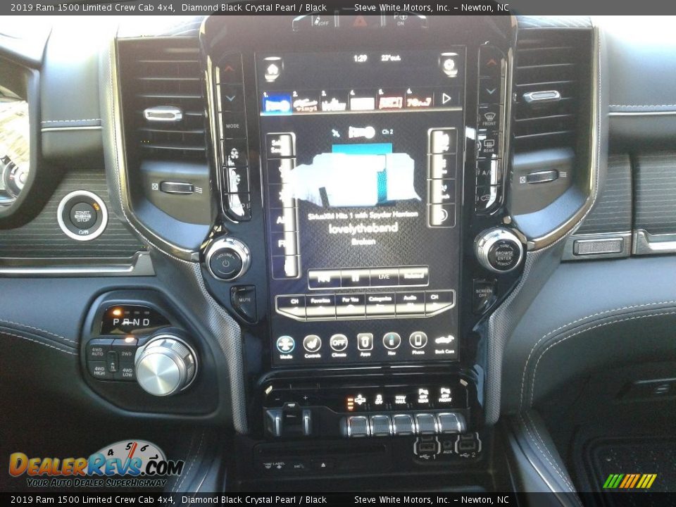 2019 Ram 1500 Limited Crew Cab 4x4 Diamond Black Crystal Pearl / Black Photo #22
