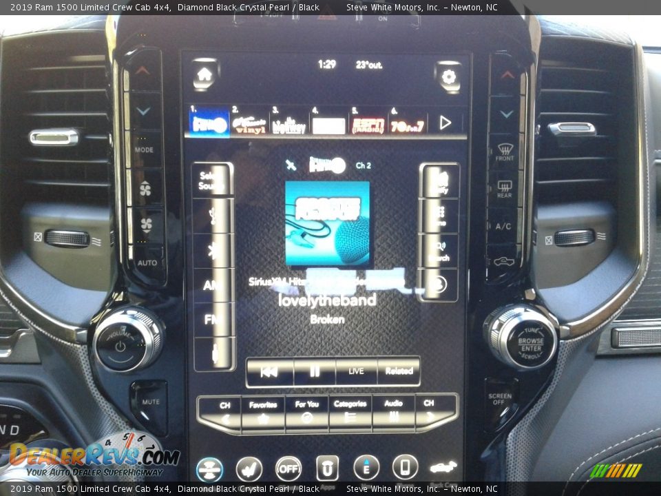 2019 Ram 1500 Limited Crew Cab 4x4 Diamond Black Crystal Pearl / Black Photo #23
