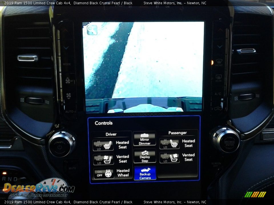 2019 Ram 1500 Limited Crew Cab 4x4 Diamond Black Crystal Pearl / Black Photo #30