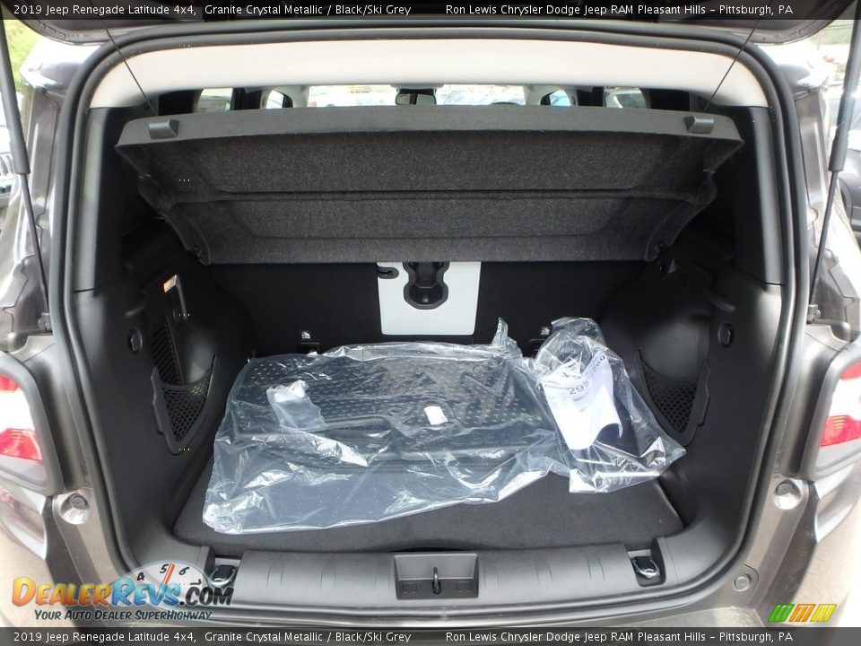 2019 Jeep Renegade Latitude 4x4 Granite Crystal Metallic / Black/Ski Grey Photo #5