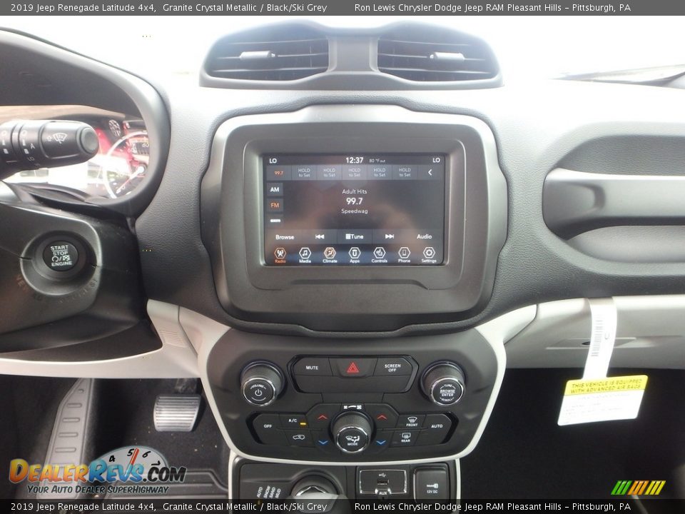 2019 Jeep Renegade Latitude 4x4 Granite Crystal Metallic / Black/Ski Grey Photo #17