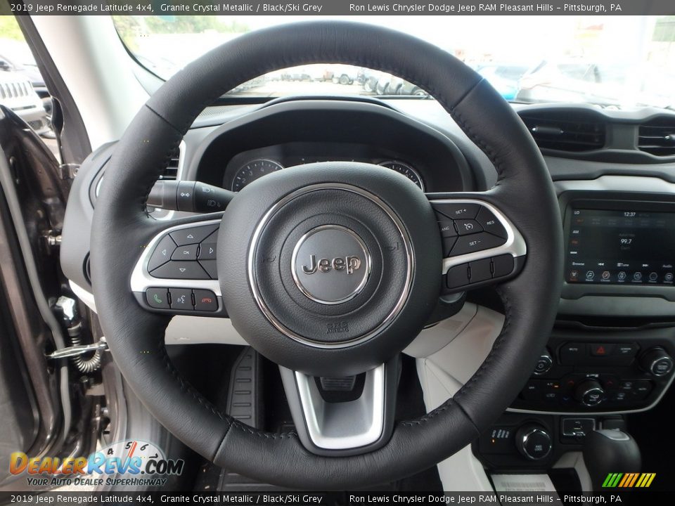 2019 Jeep Renegade Latitude 4x4 Granite Crystal Metallic / Black/Ski Grey Photo #18