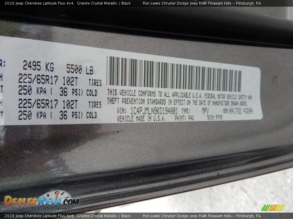 2019 Jeep Cherokee Latitude Plus 4x4 Granite Crystal Metallic / Black Photo #16
