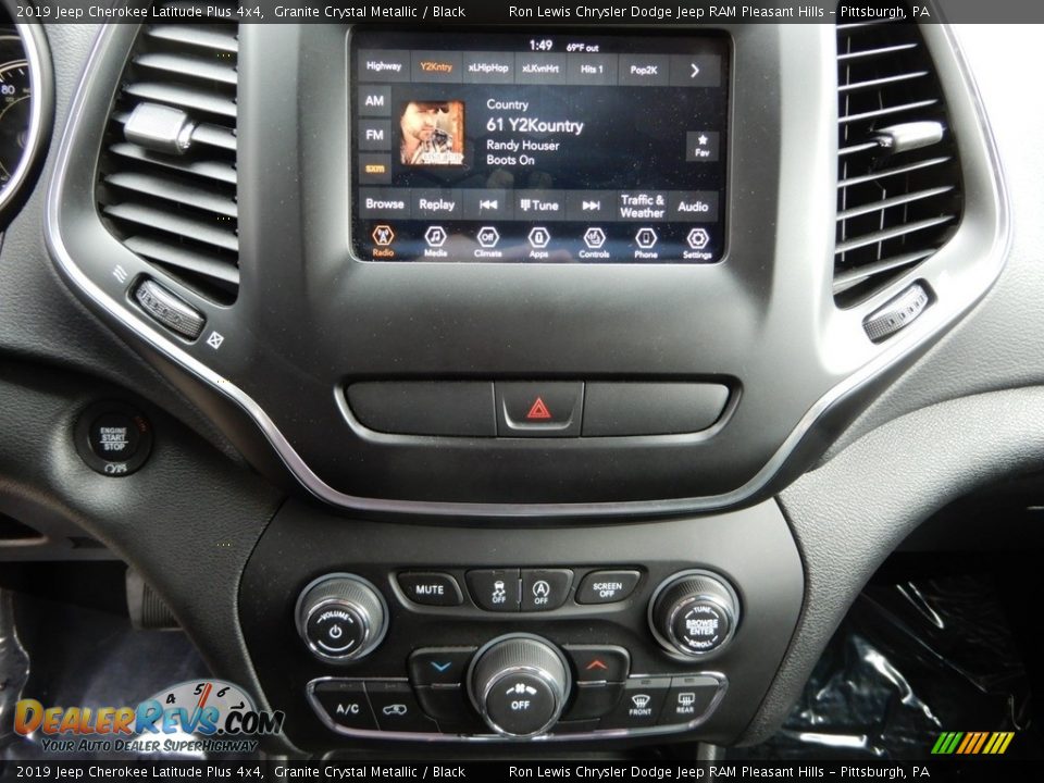 2019 Jeep Cherokee Latitude Plus 4x4 Granite Crystal Metallic / Black Photo #19