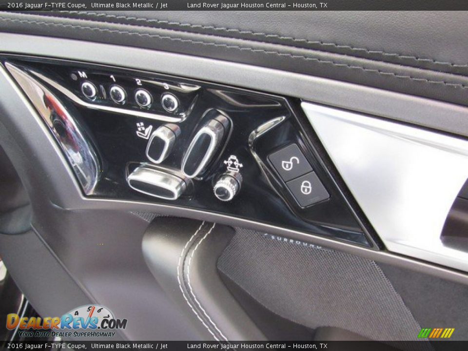 2016 Jaguar F-TYPE Coupe Ultimate Black Metallic / Jet Photo #17