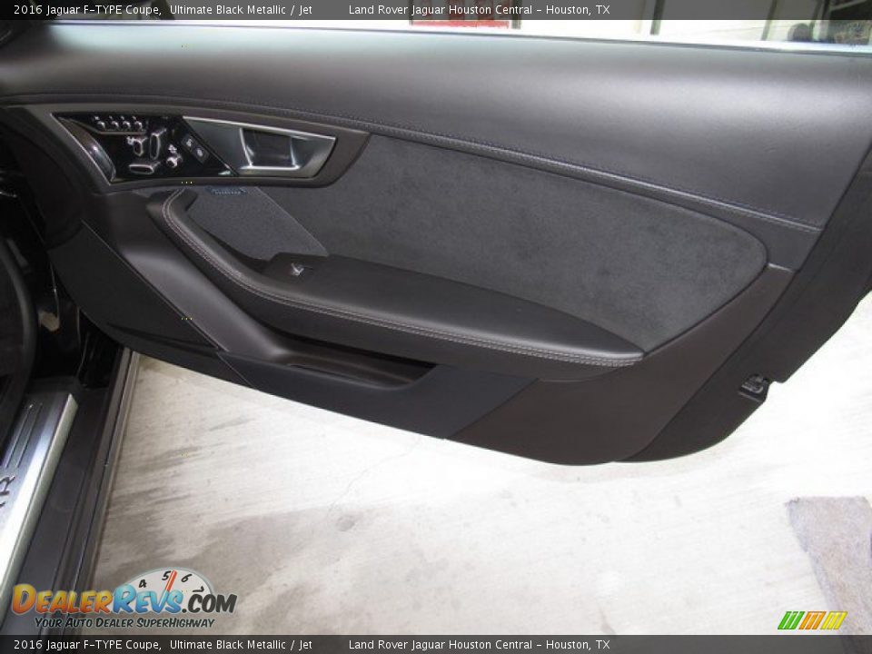2016 Jaguar F-TYPE Coupe Ultimate Black Metallic / Jet Photo #18