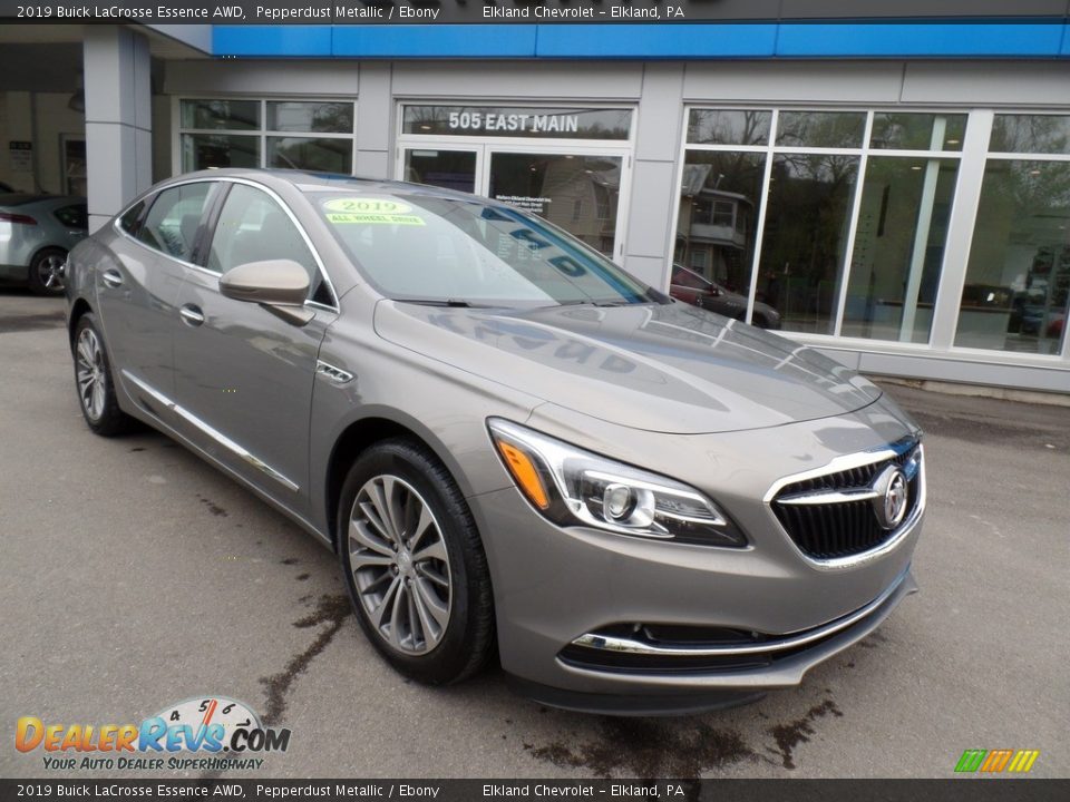 2019 Buick LaCrosse Essence AWD Pepperdust Metallic / Ebony Photo #3