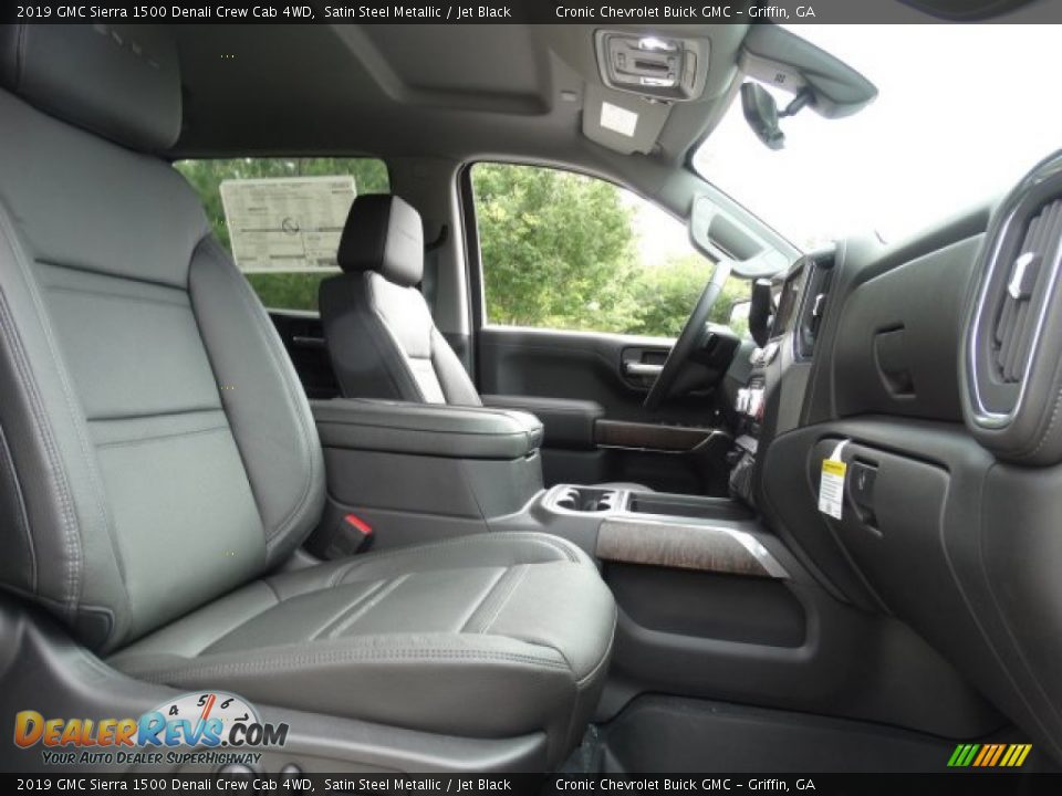 Front Seat of 2019 GMC Sierra 1500 Denali Crew Cab 4WD Photo #31