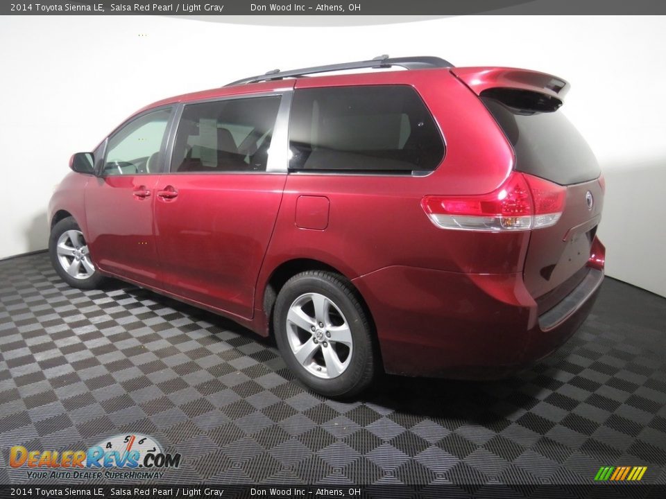 2014 Toyota Sienna LE Salsa Red Pearl / Light Gray Photo #9
