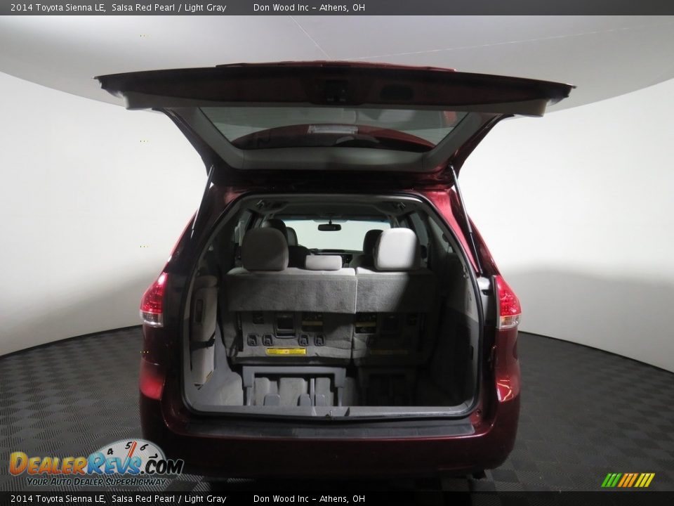 2014 Toyota Sienna LE Salsa Red Pearl / Light Gray Photo #12