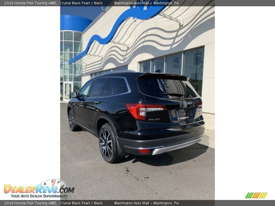 2019 Honda Pilot Touring AWD Crystal Black Pearl / Black Photo #7