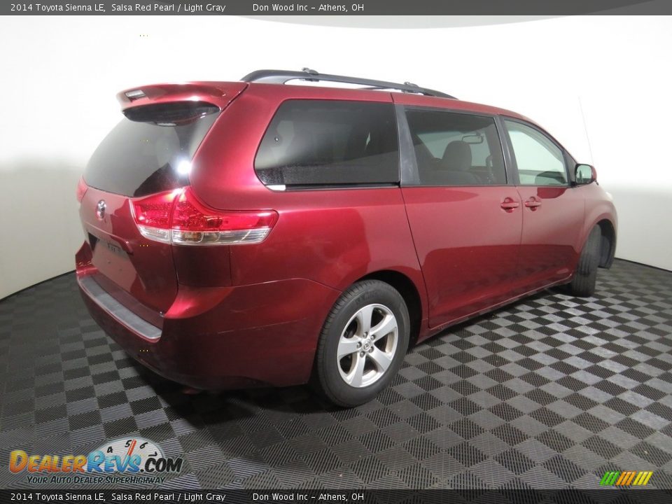 2014 Toyota Sienna LE Salsa Red Pearl / Light Gray Photo #14