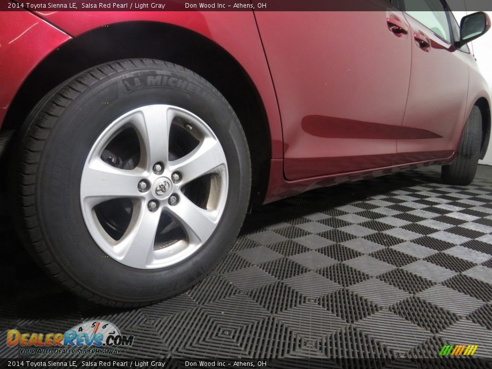 2014 Toyota Sienna LE Salsa Red Pearl / Light Gray Photo #15