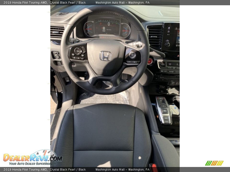 2019 Honda Pilot Touring AWD Crystal Black Pearl / Black Photo #11