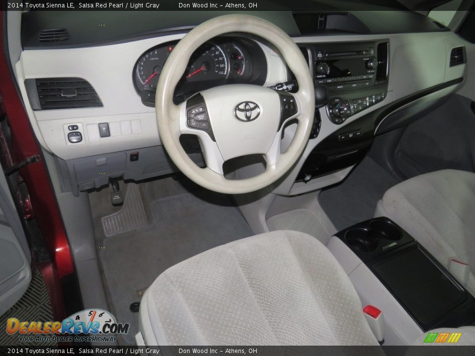 2014 Toyota Sienna LE Salsa Red Pearl / Light Gray Photo #22