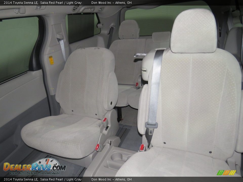 2014 Toyota Sienna LE Salsa Red Pearl / Light Gray Photo #23