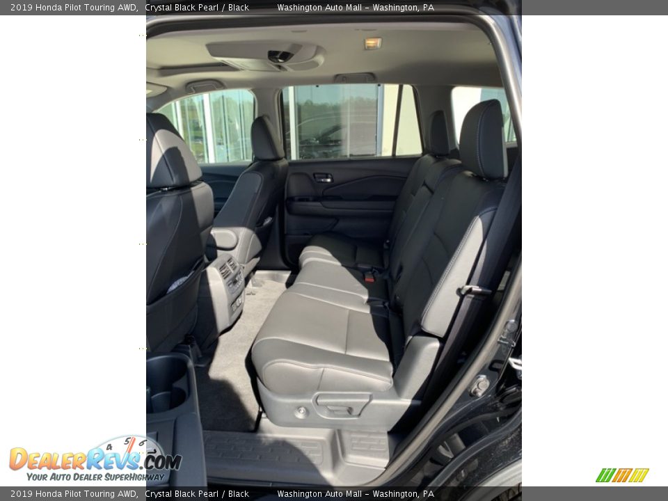 2019 Honda Pilot Touring AWD Crystal Black Pearl / Black Photo #19
