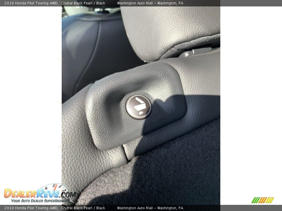 2019 Honda Pilot Touring AWD Crystal Black Pearl / Black Photo #20