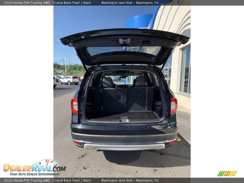 2019 Honda Pilot Touring AWD Crystal Black Pearl / Black Photo #22