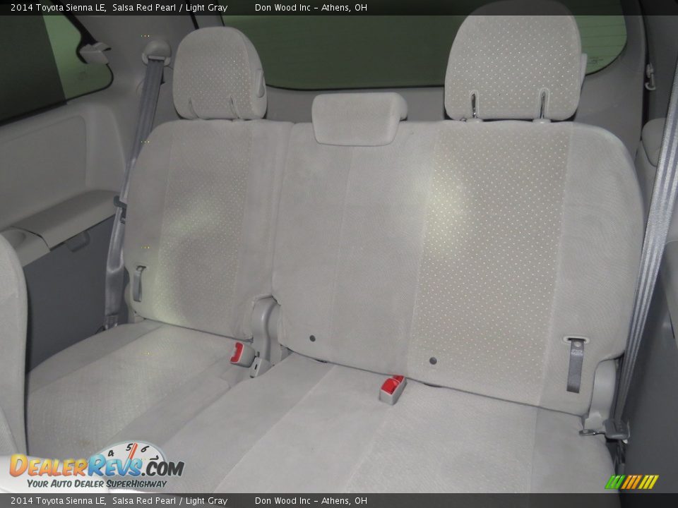 2014 Toyota Sienna LE Salsa Red Pearl / Light Gray Photo #28