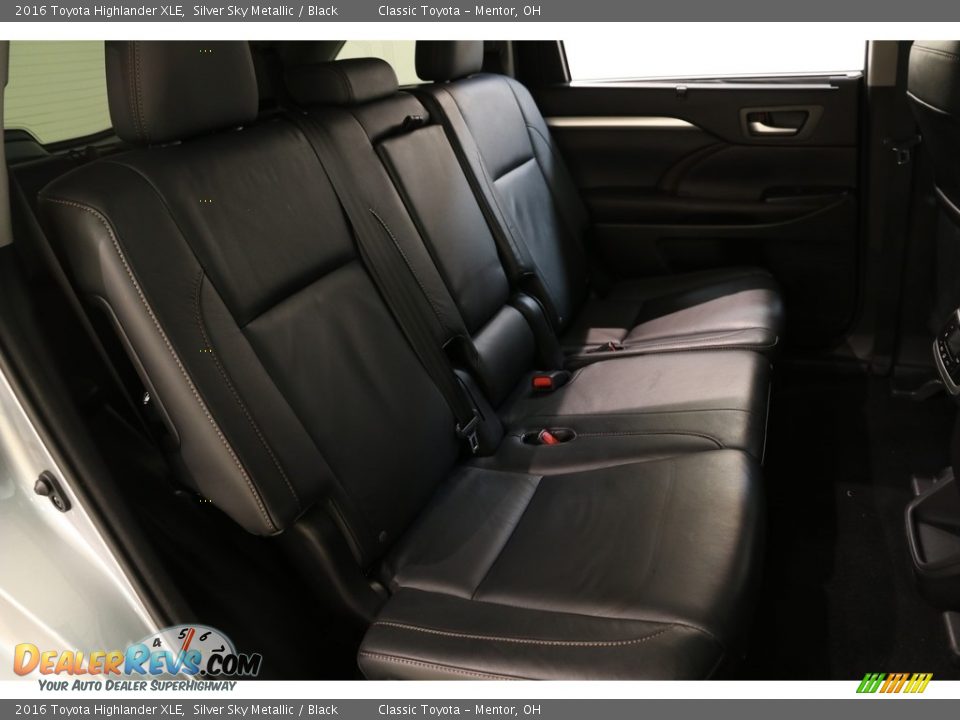 2016 Toyota Highlander XLE Silver Sky Metallic / Black Photo #15