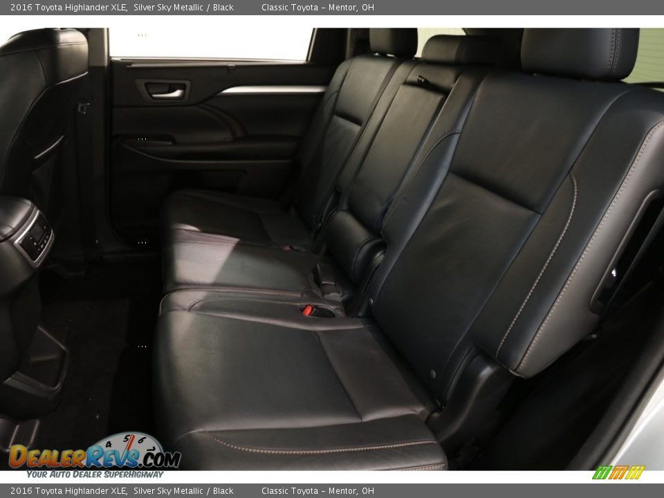 2016 Toyota Highlander XLE Silver Sky Metallic / Black Photo #16