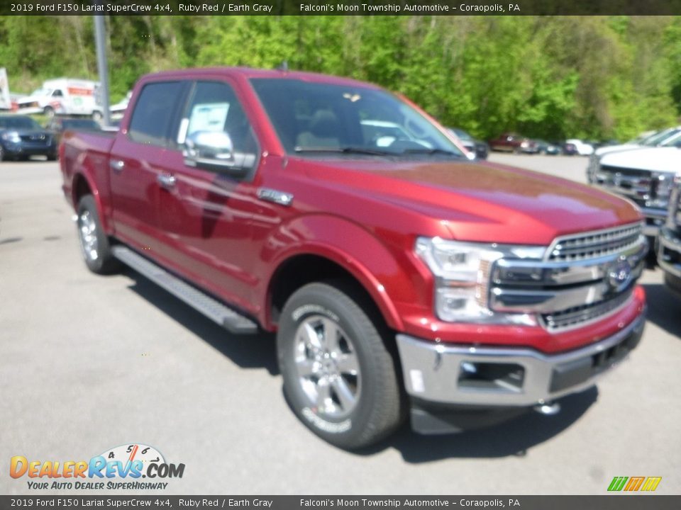 2019 Ford F150 Lariat SuperCrew 4x4 Ruby Red / Earth Gray Photo #3
