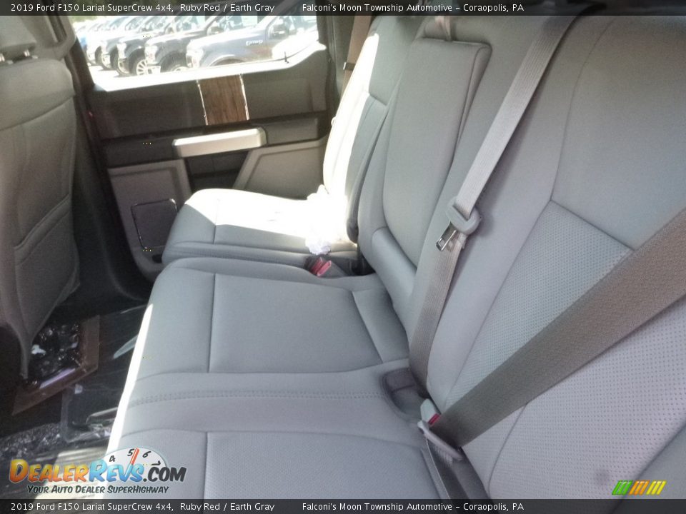 2019 Ford F150 Lariat SuperCrew 4x4 Ruby Red / Earth Gray Photo #8
