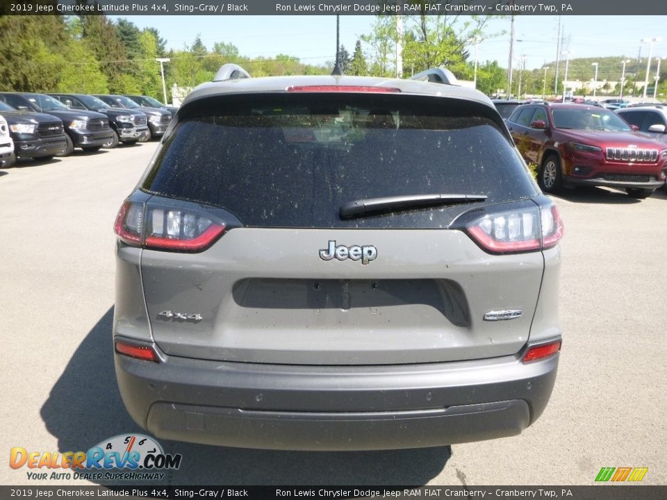 2019 Jeep Cherokee Latitude Plus 4x4 Sting-Gray / Black Photo #4