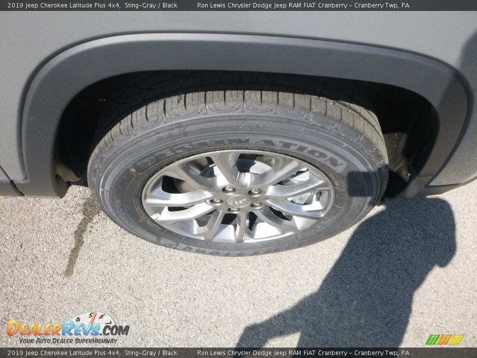 2019 Jeep Cherokee Latitude Plus 4x4 Sting-Gray / Black Photo #9