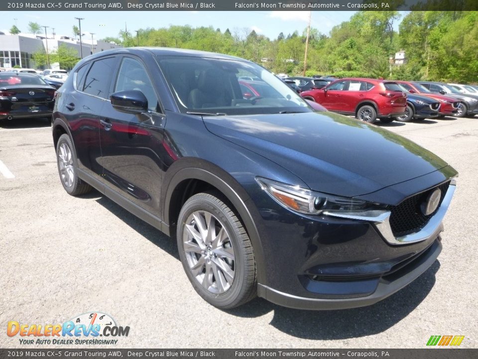 Front 3/4 View of 2019 Mazda CX-5 Grand Touring AWD Photo #3