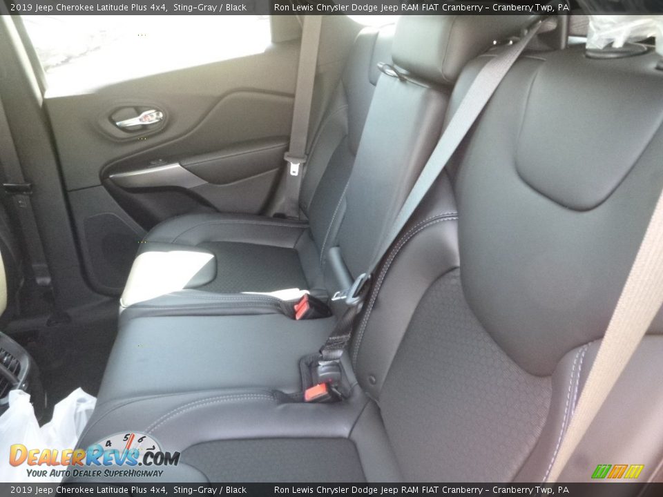 2019 Jeep Cherokee Latitude Plus 4x4 Sting-Gray / Black Photo #12